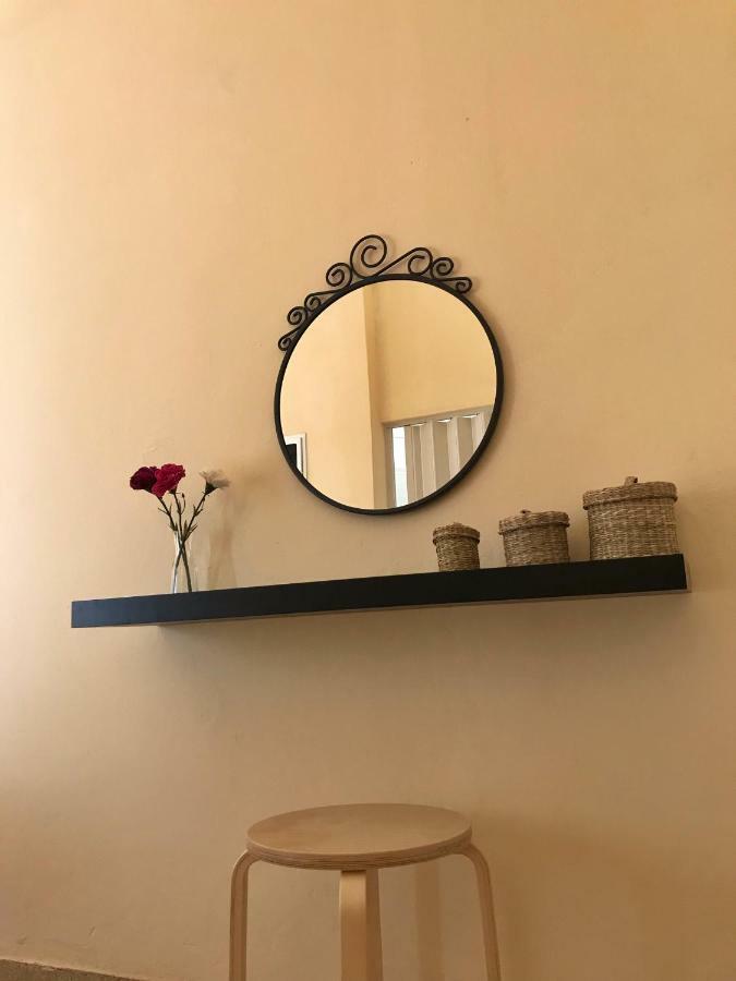 Sunshine'S House Near The Beach, 10 Min From The Airport Artemida  Bagian luar foto